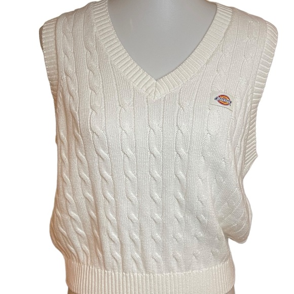 Dickies Woman’s Sleeveless Sweater Vest Size XL - Picture 2 of 6